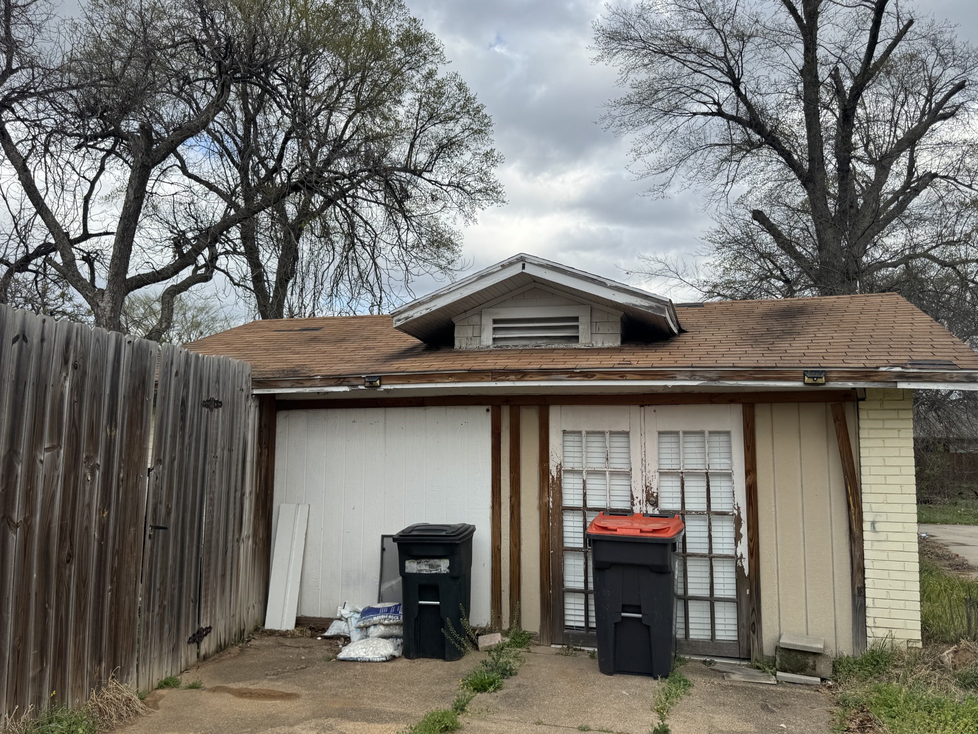 646 Fitzhugh Paris TX 75460