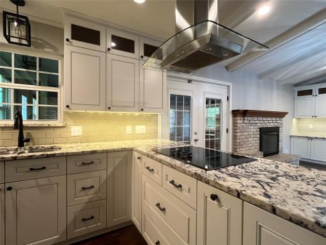 1409 Hillcrest Street Ennis TX 75119