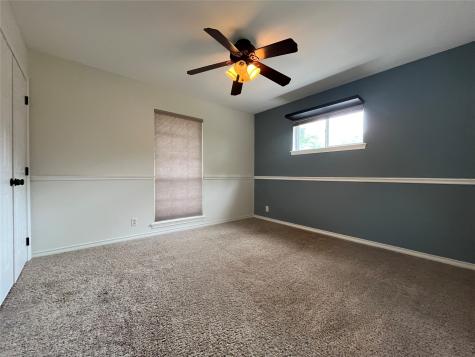 1409 Hillcrest Street Ennis TX 75119
