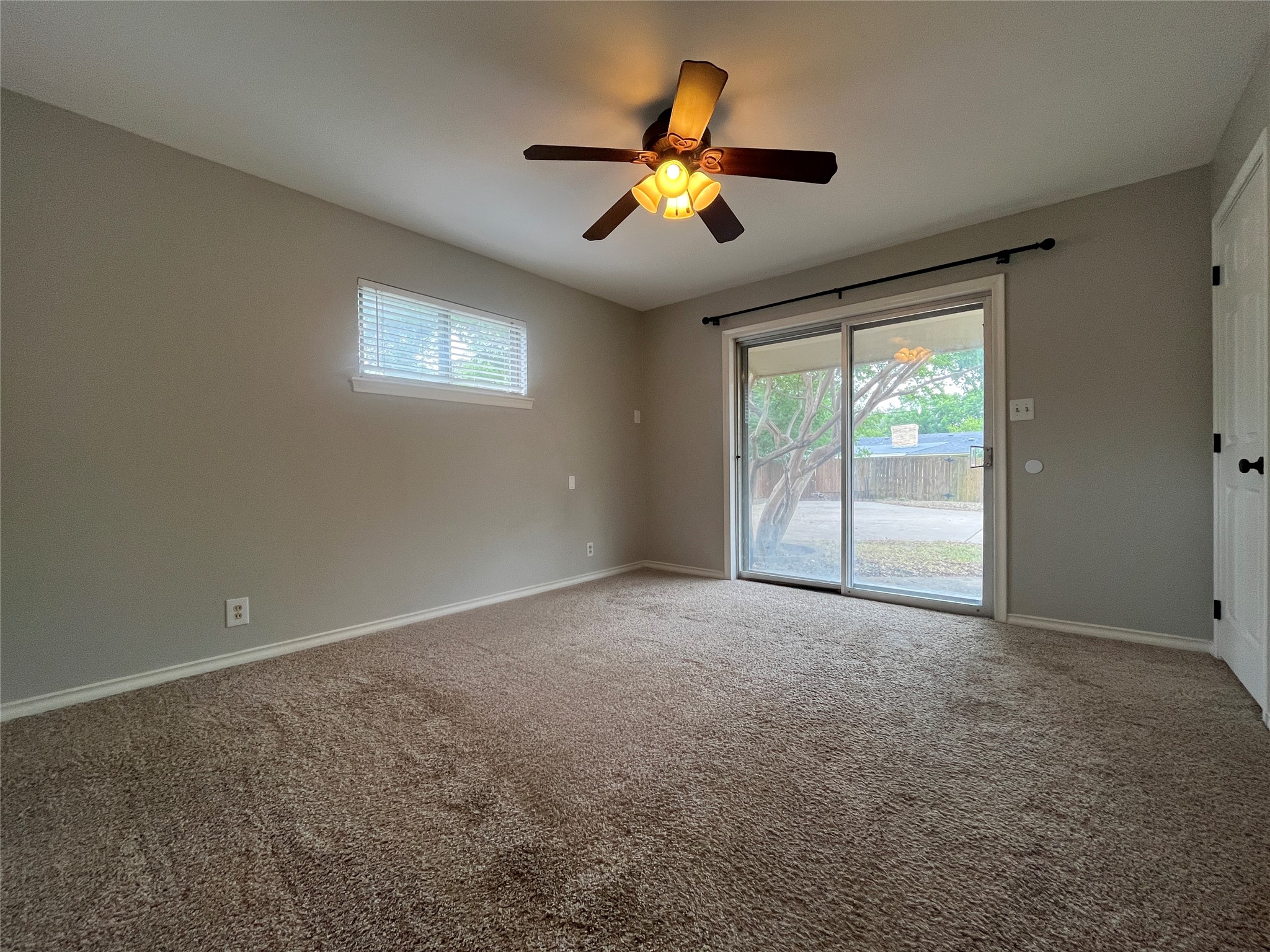 1409 Hillcrest Street Ennis TX 75119