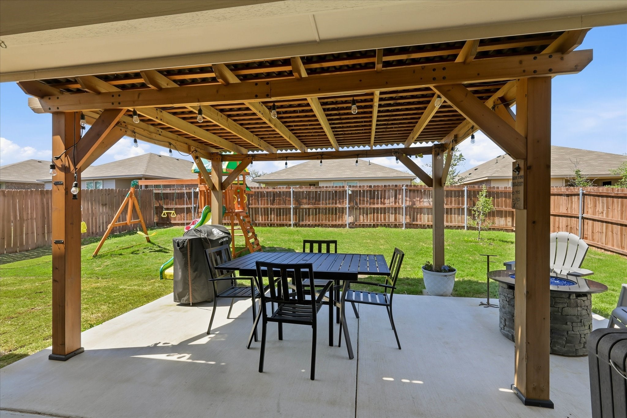 229 Abingdon Street Azle TX 76020