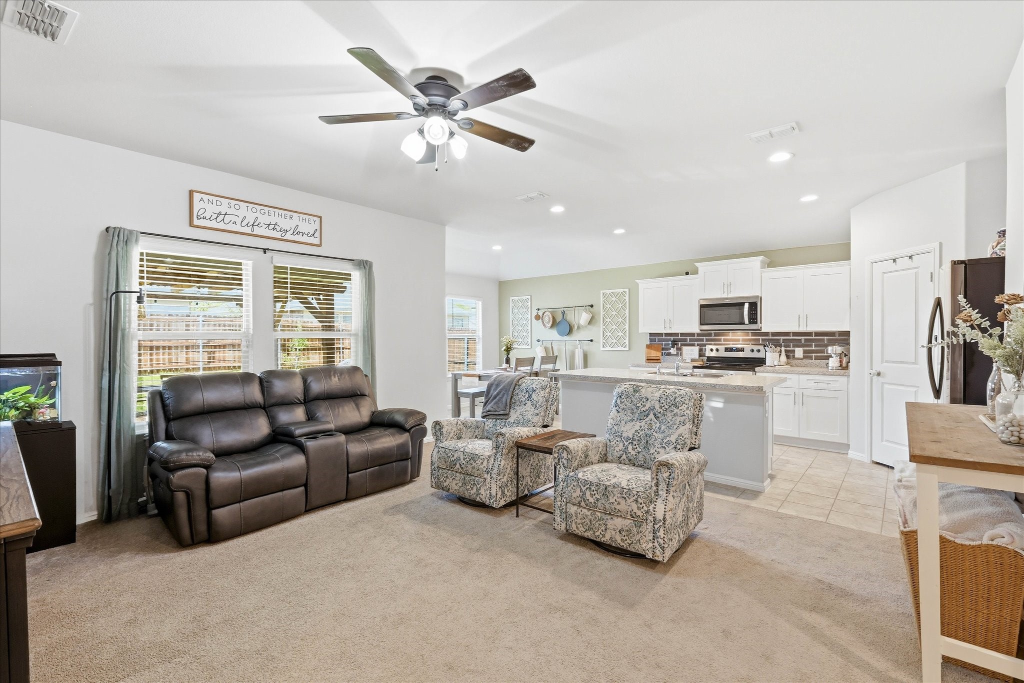 229 Abingdon Street Azle TX 76020