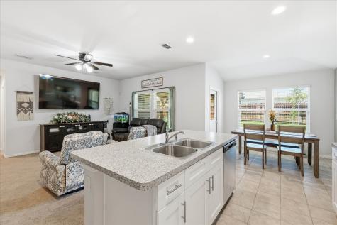 229 Abingdon Street Azle TX 76020