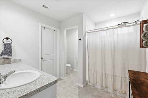 229 Abingdon Street Azle TX 76020