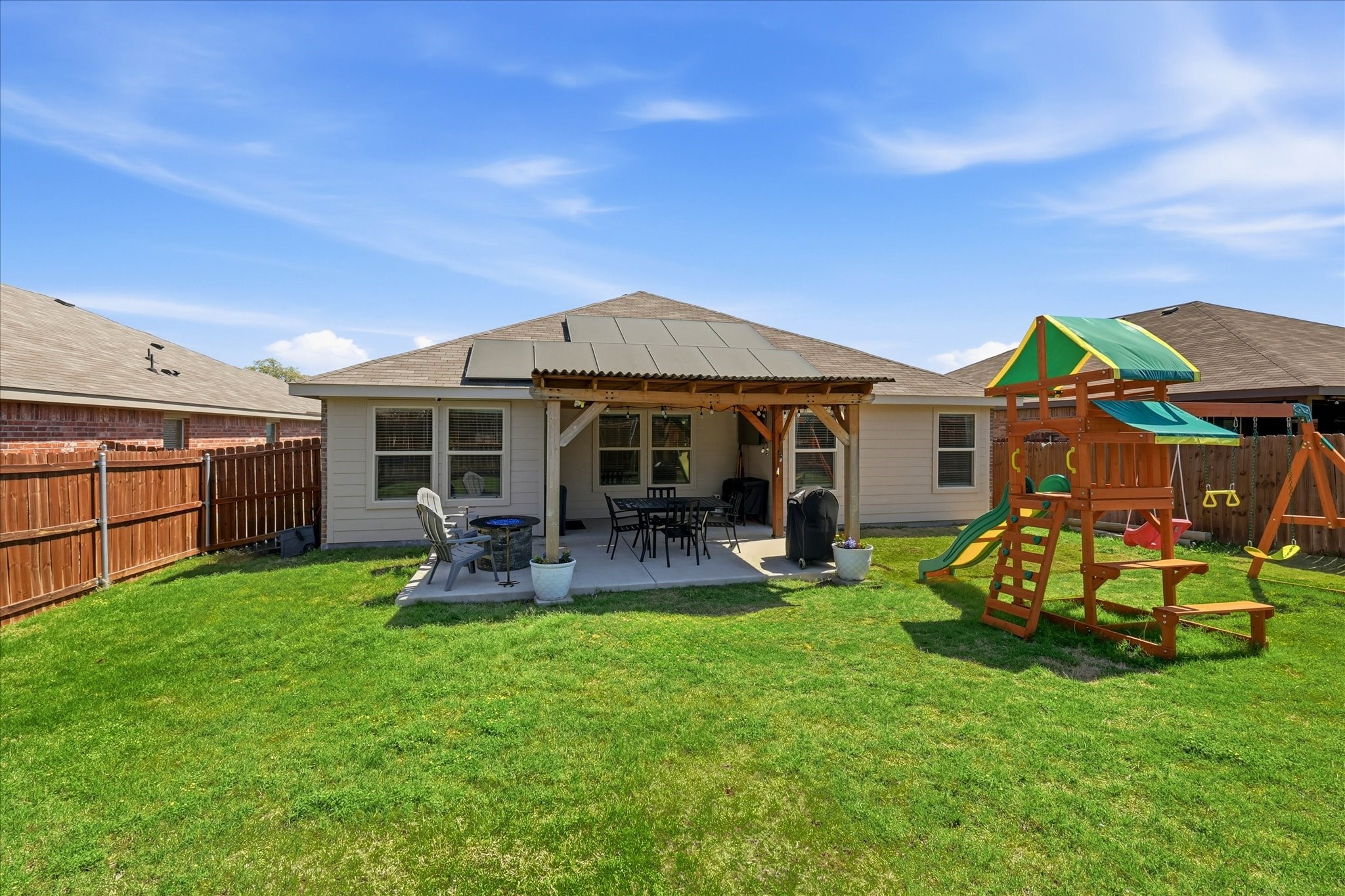 229 Abingdon Street Azle TX 76020