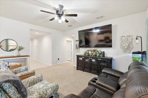 229 Abingdon Street Azle TX 76020