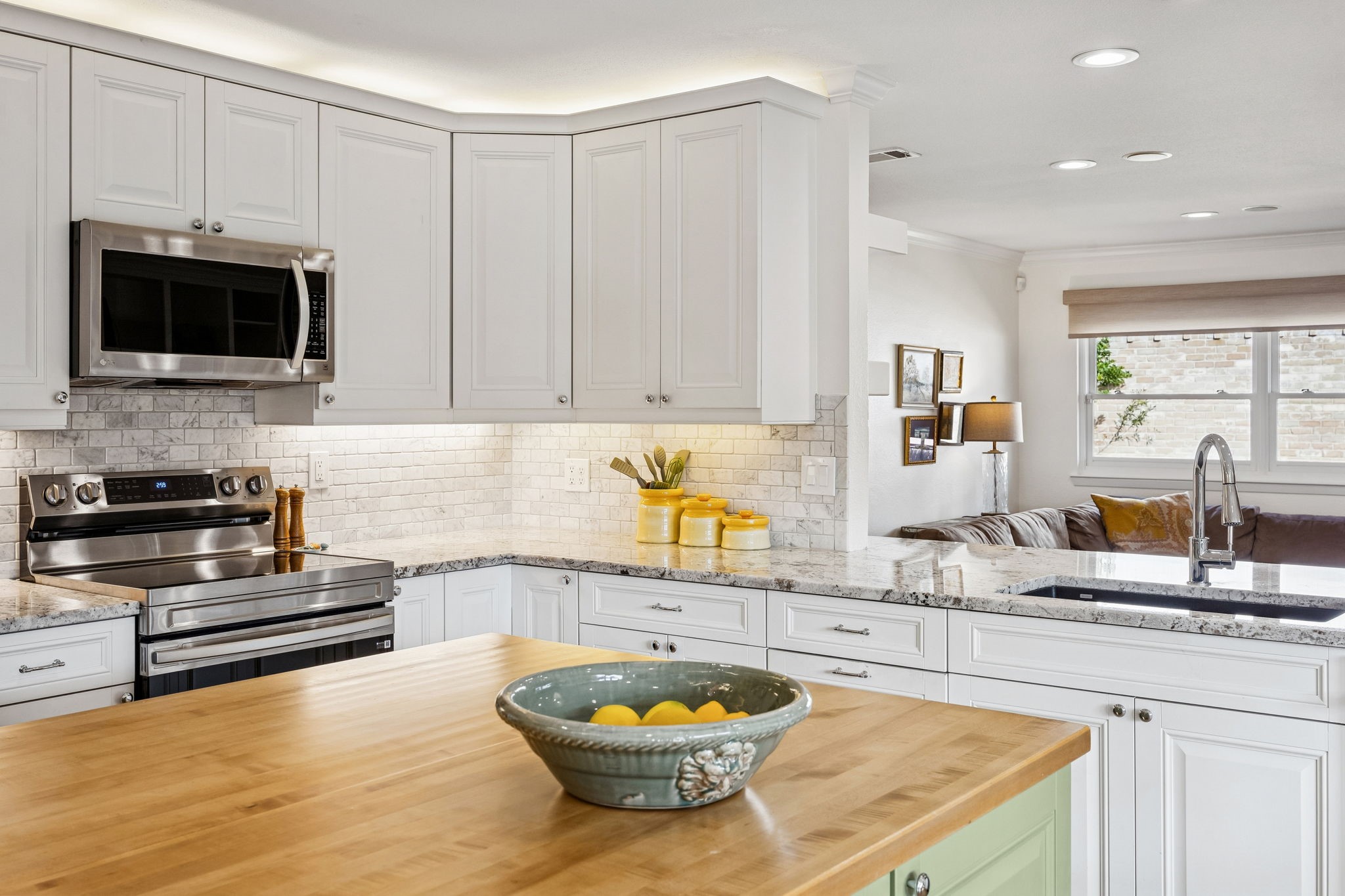 4008 Allencrest Lane Dallas TX 75244