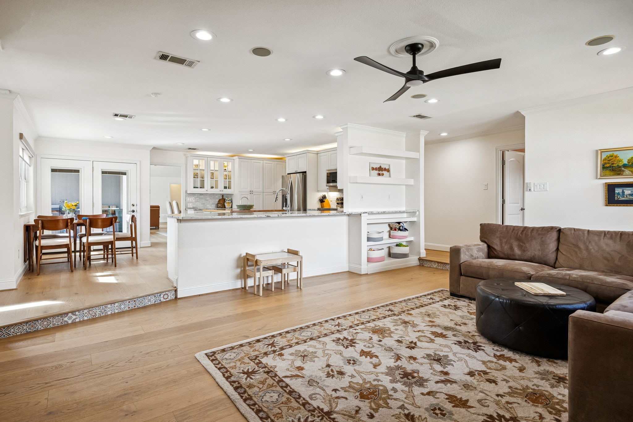 4008 Allencrest Lane Dallas TX 75244