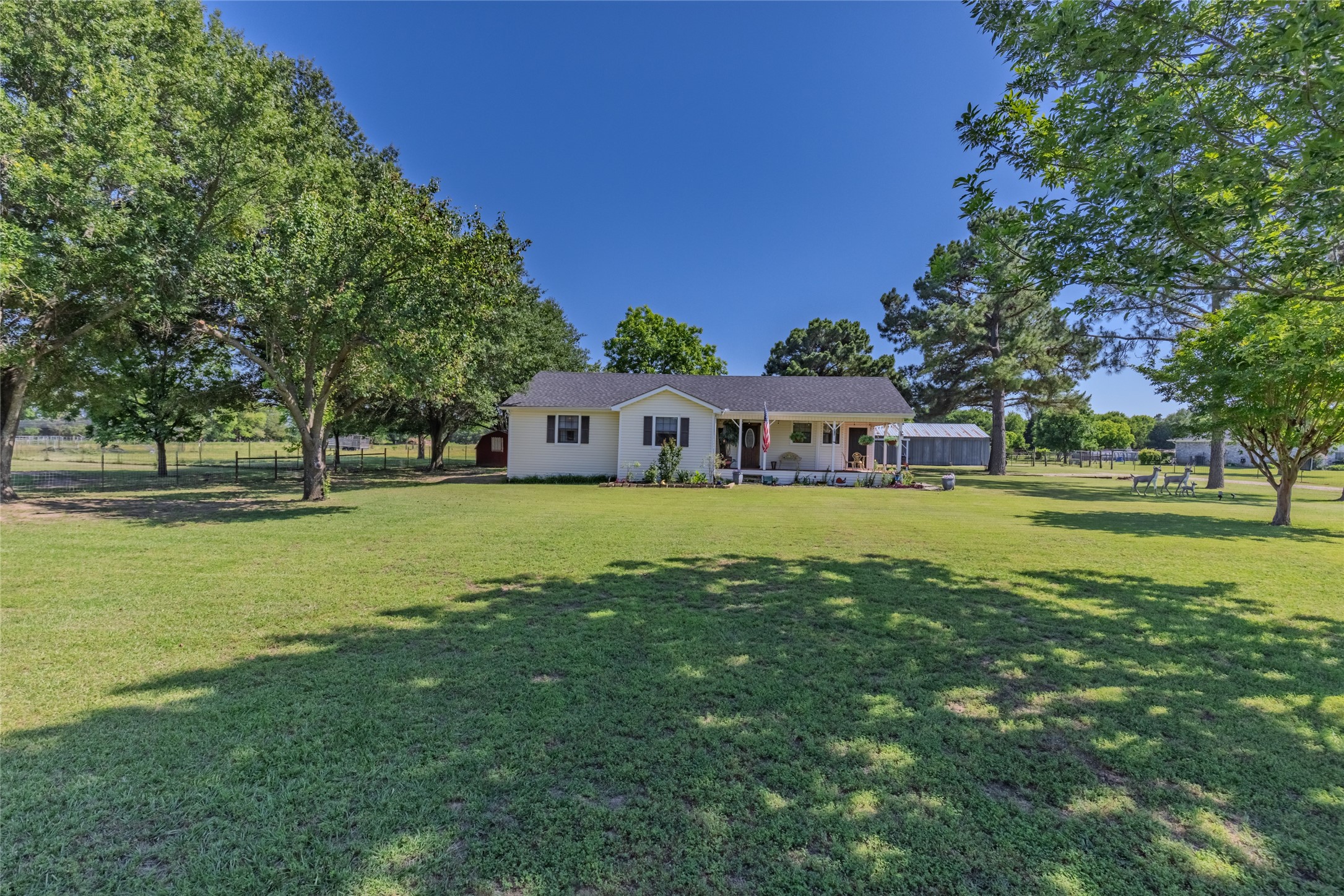 1551 County Road 3327 Greenville TX 75402