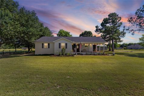 1551 County Road 3327 Greenville TX 75402