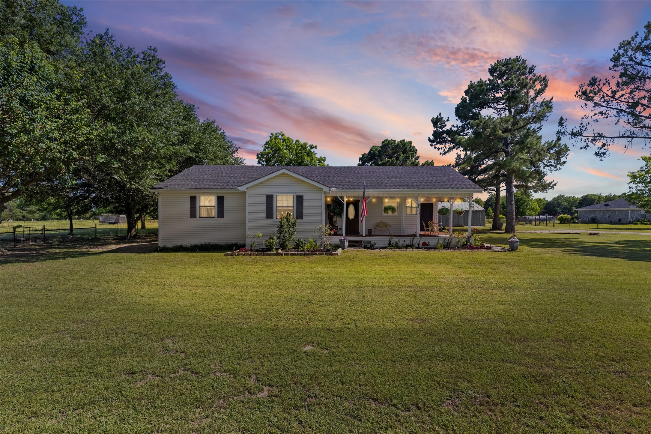 1551 County Road 3327 Greenville TX 75402