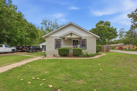 511 N Wood Street Cleburne TX 76033