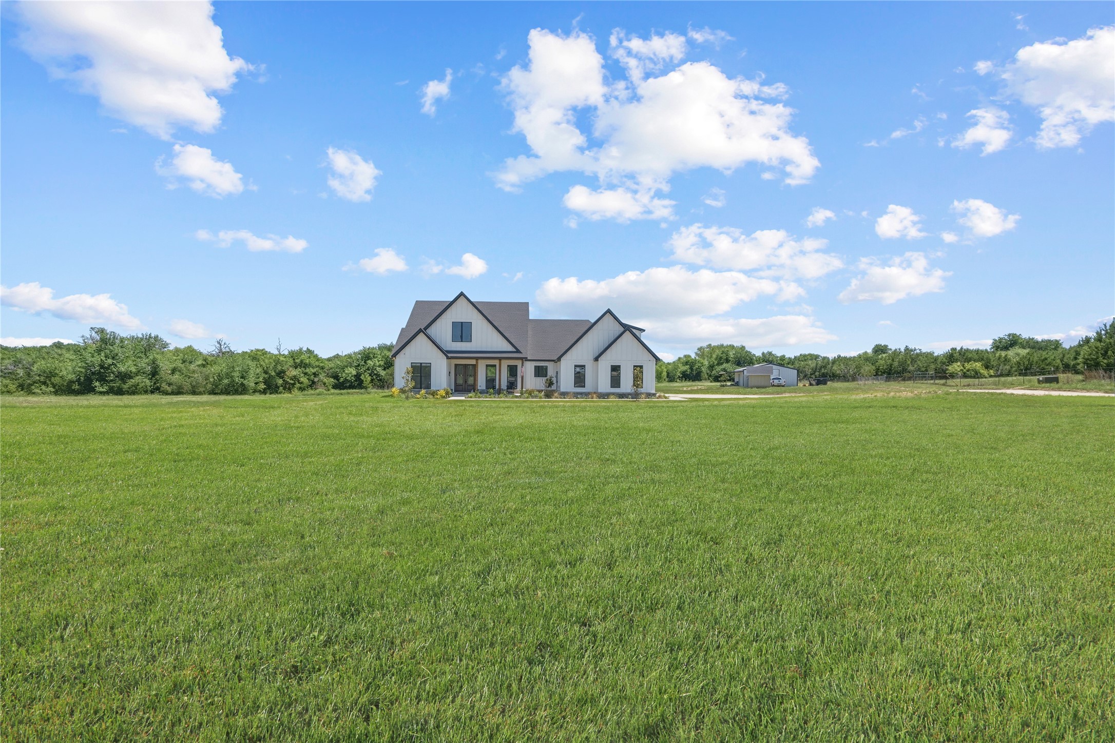 1100 Maverick Court Rio Vista TX 76093