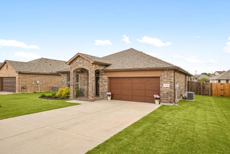 1720 Cross Creek Lane Cleburne TX 76033