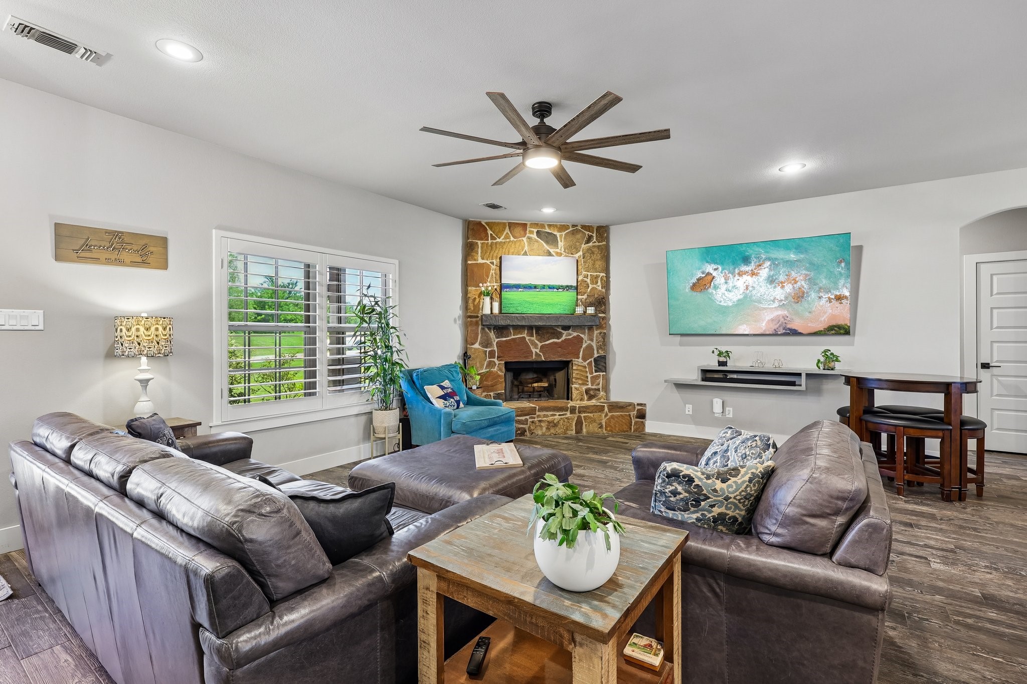 1287 Chartres Oak Ridge TX 75142