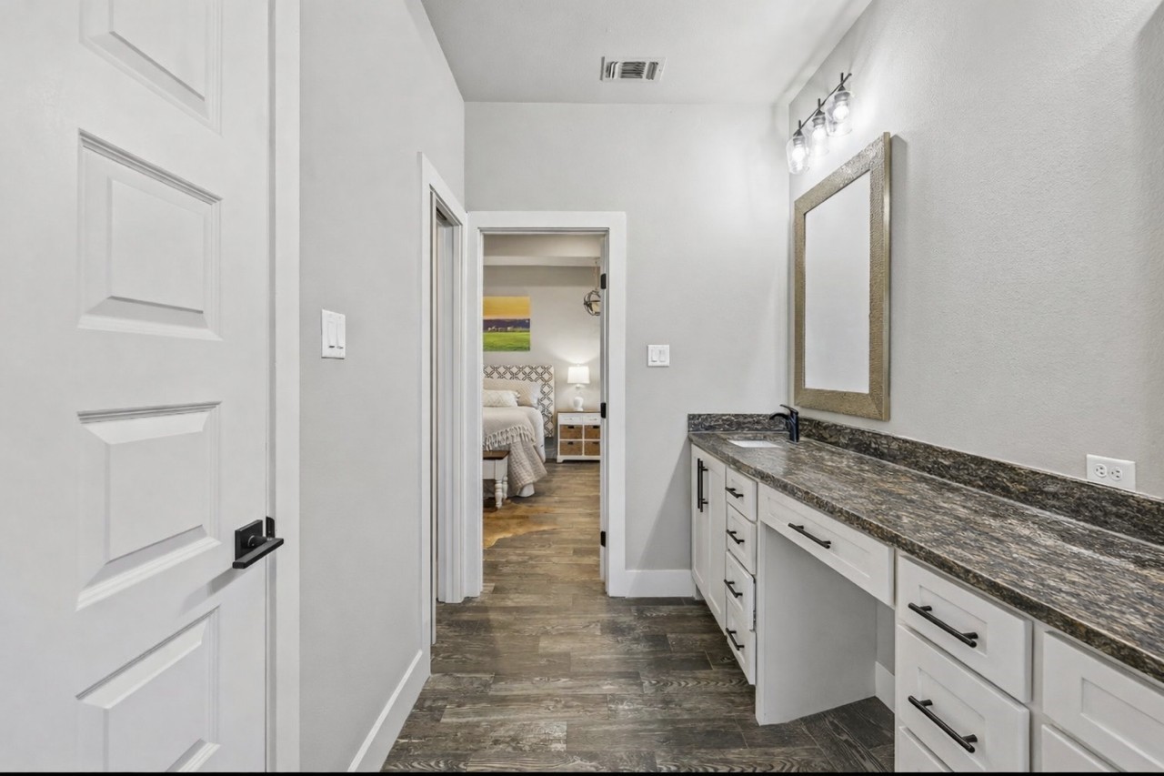 1287 Chartres Oak Ridge TX 75142