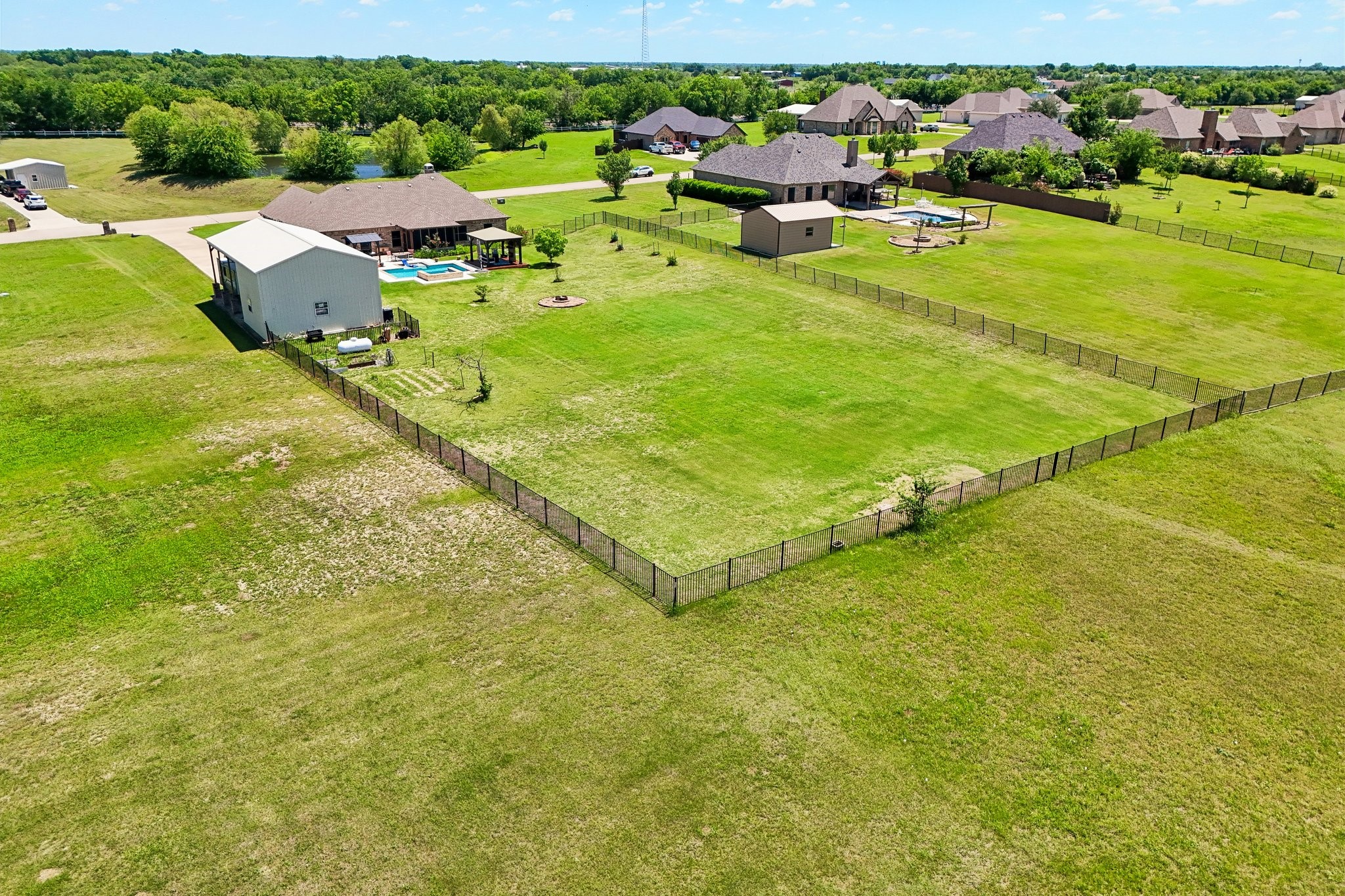 1287 Chartres Oak Ridge TX 75142