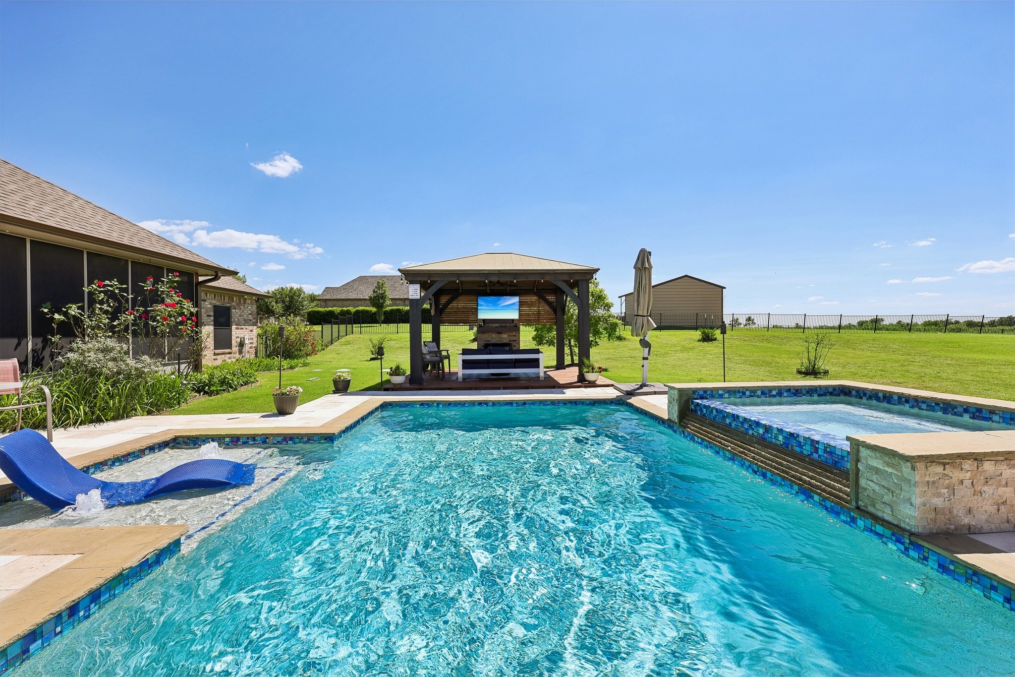 1287 Chartres Oak Ridge TX 75142