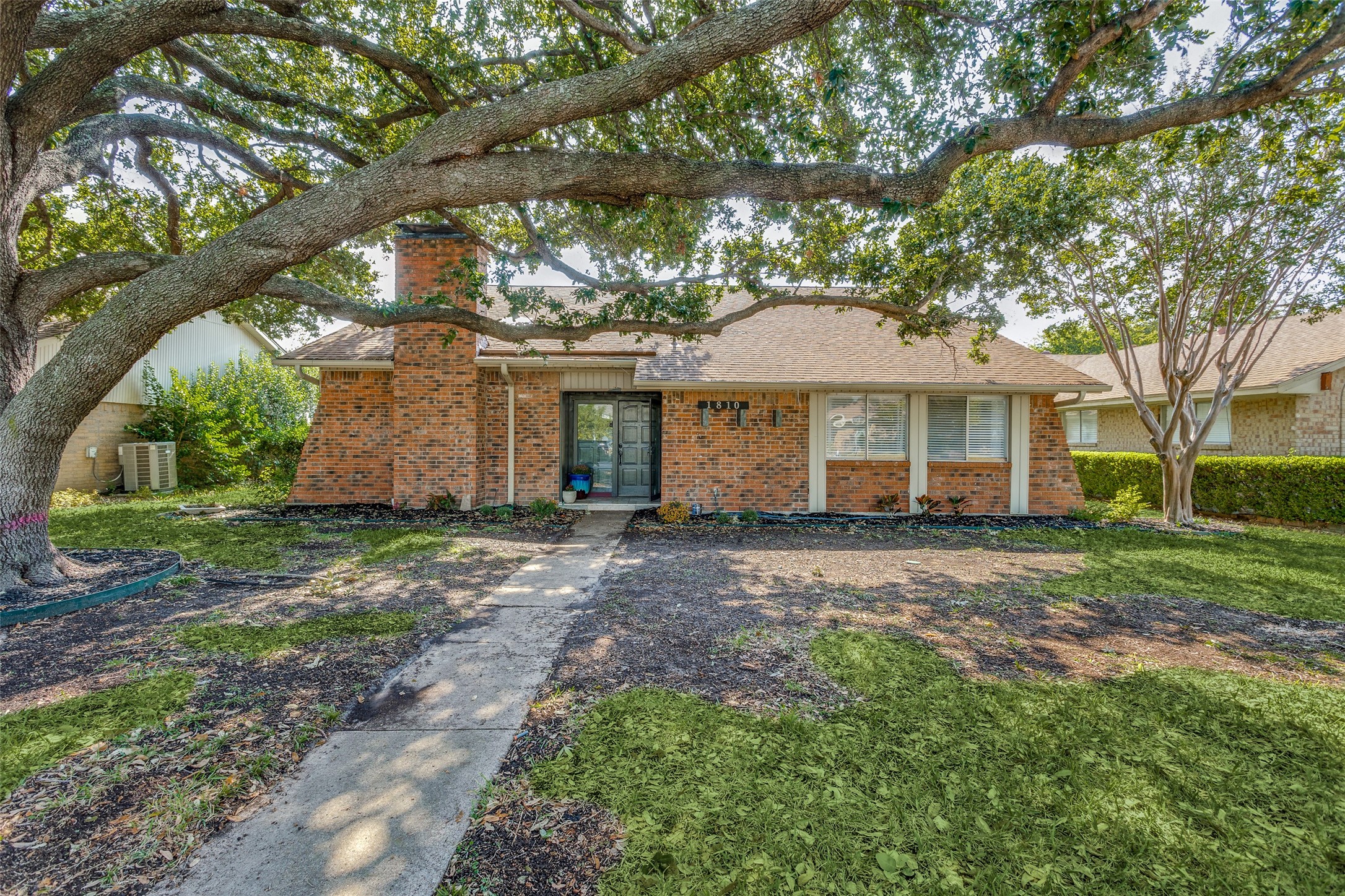 1810 Trowbridge Street Garland TX 75044