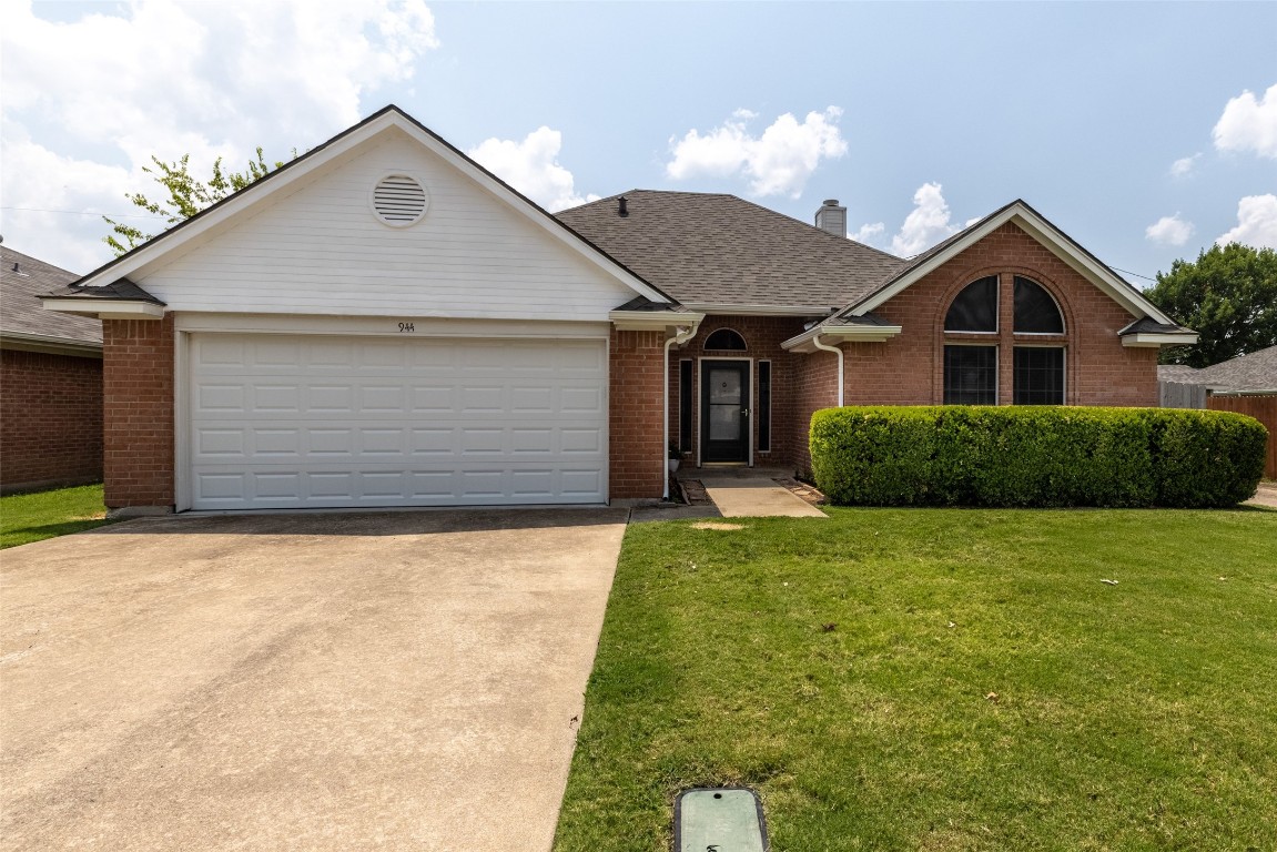 944 Meadow Circle N Keller TX 76248