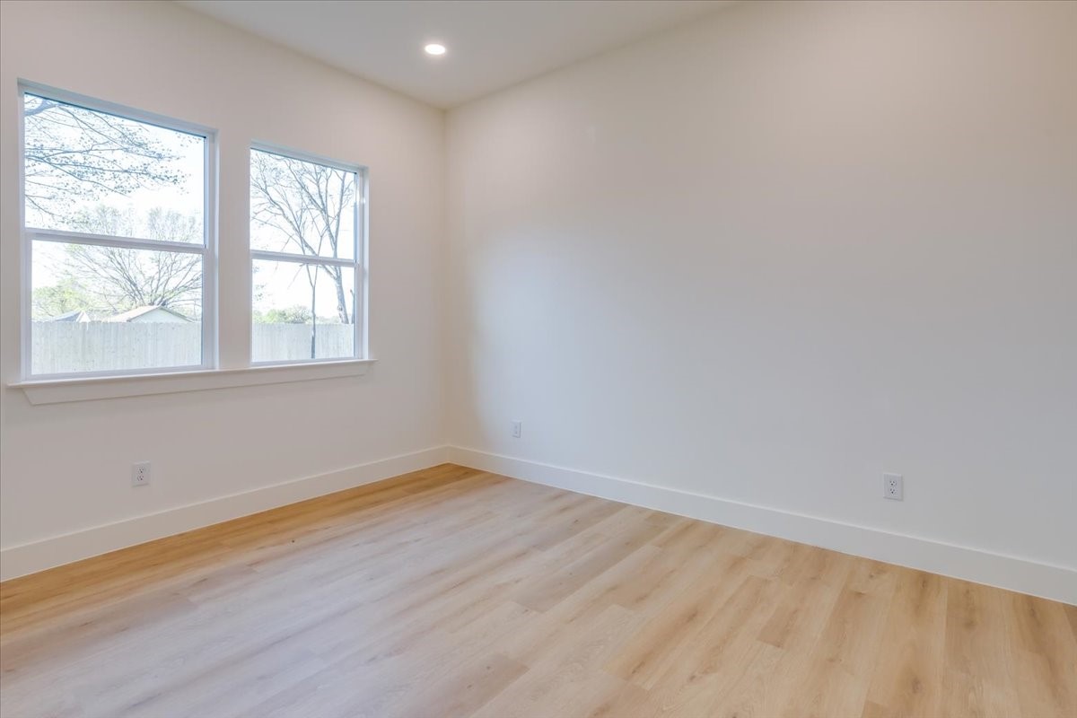 2634 Bainbridge Drive Dallas TX 75237