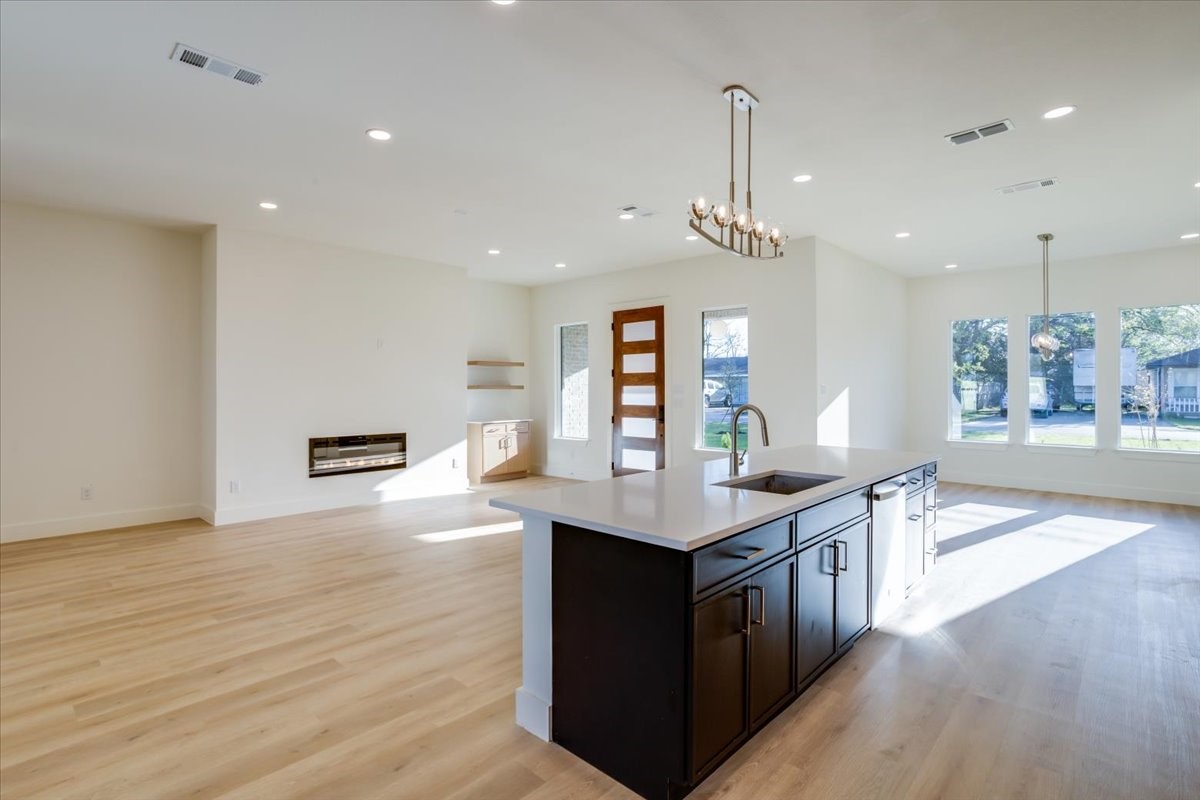 2634 Bainbridge Drive Dallas TX 75237