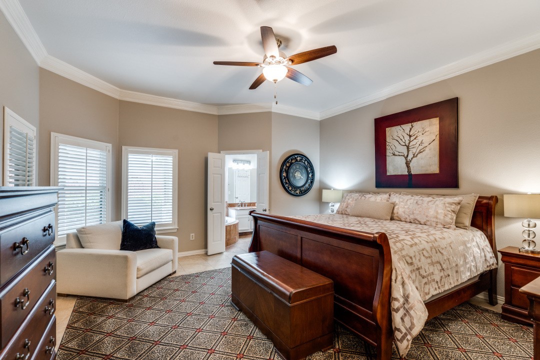 3824 Azure Lane Addison TX 75001