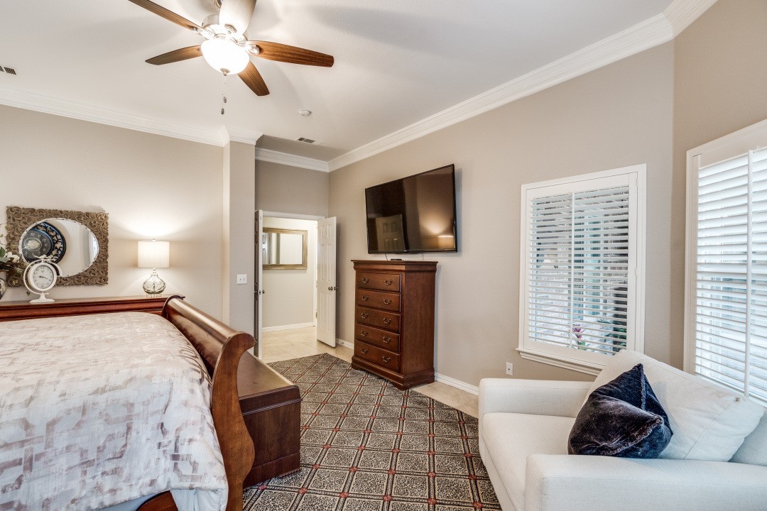 3824 Azure Lane Addison TX 75001
