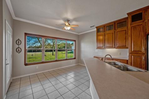 4489 E Farm To Market 120 Denison TX 75021