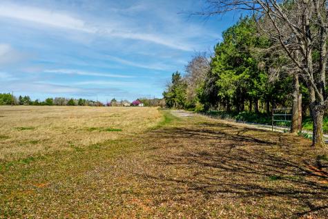 4489 E Farm To Market 120 Denison TX 75021