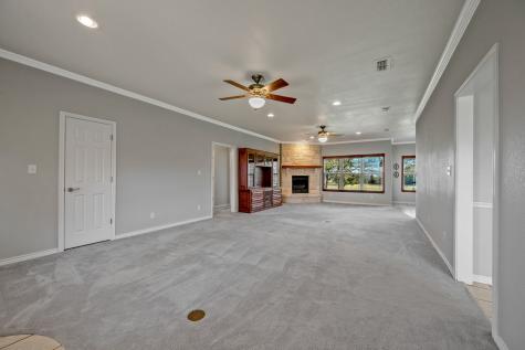 4489 E Farm To Market 120 Denison TX 75021