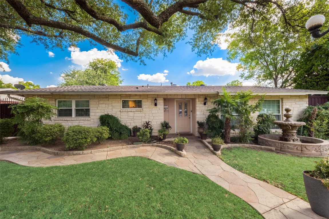 8218 Clear Springs Road Dallas TX 75240