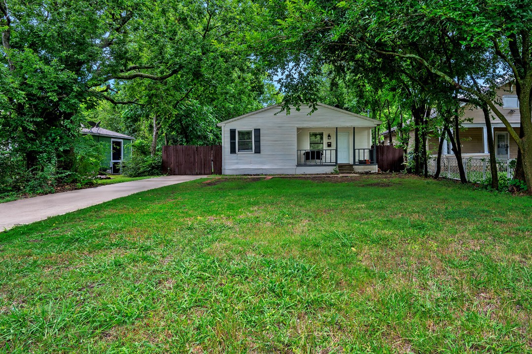 918 N Harrison Avenue Sherman TX 75090