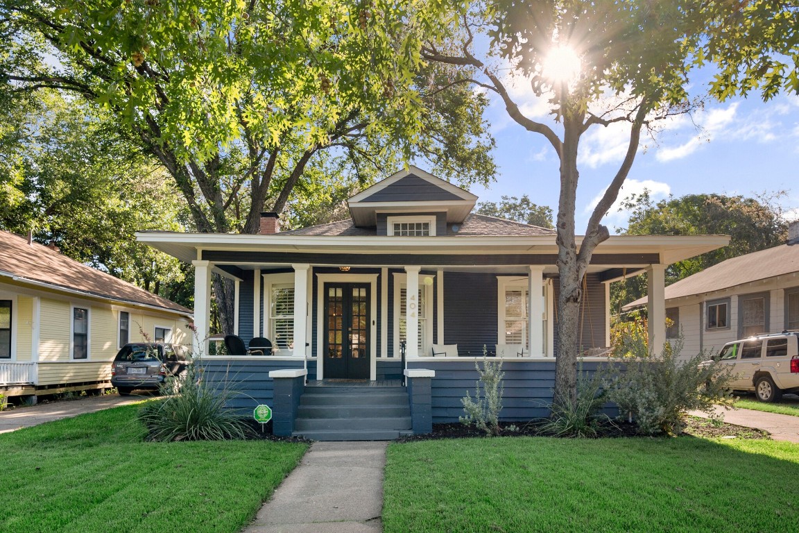 404 S Clinton Avenue Dallas TX 75208