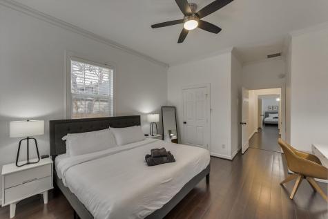 909 Elsbeth Street Dallas TX 75208
