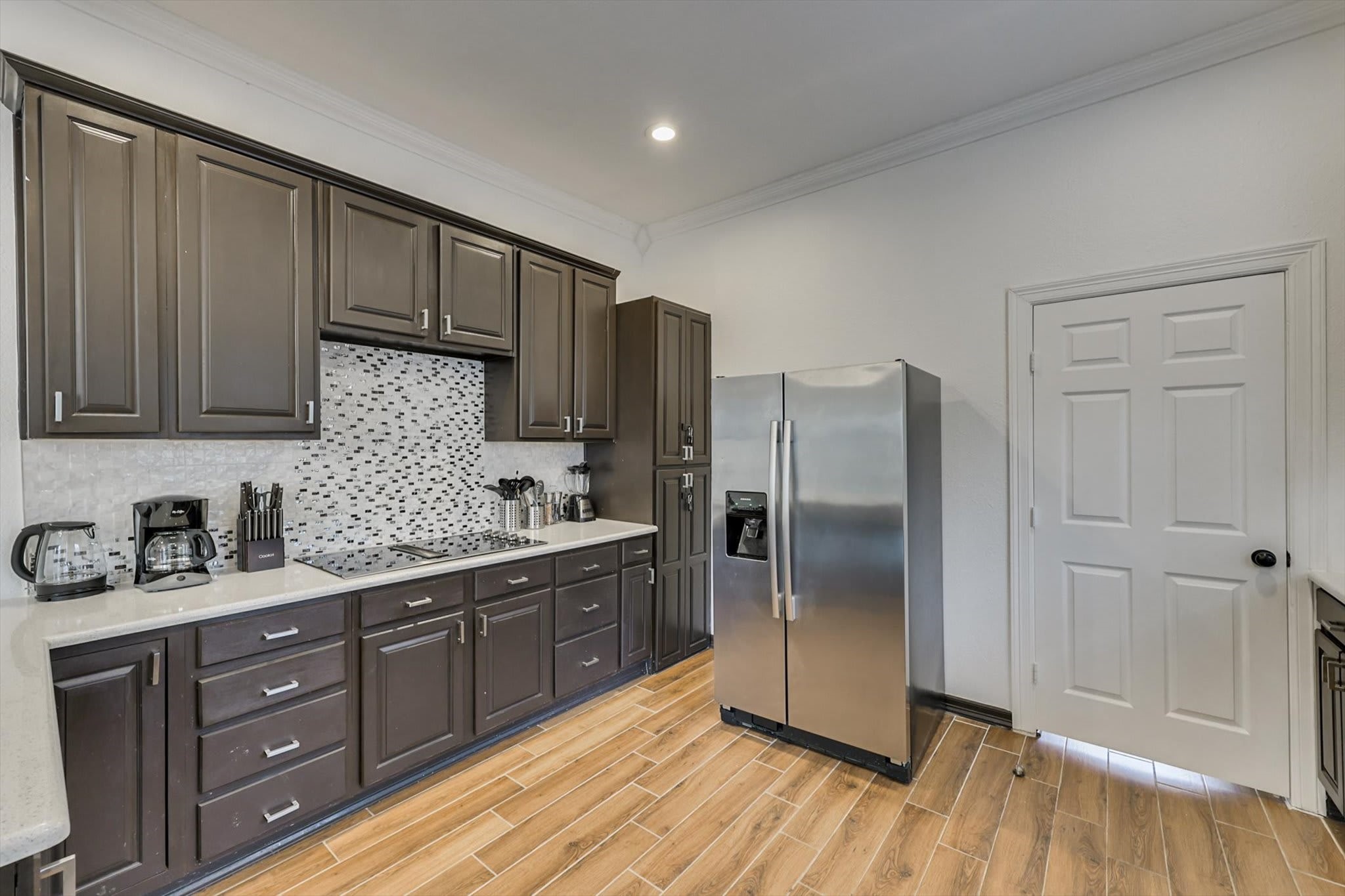 909 Elsbeth Street Dallas TX 75208