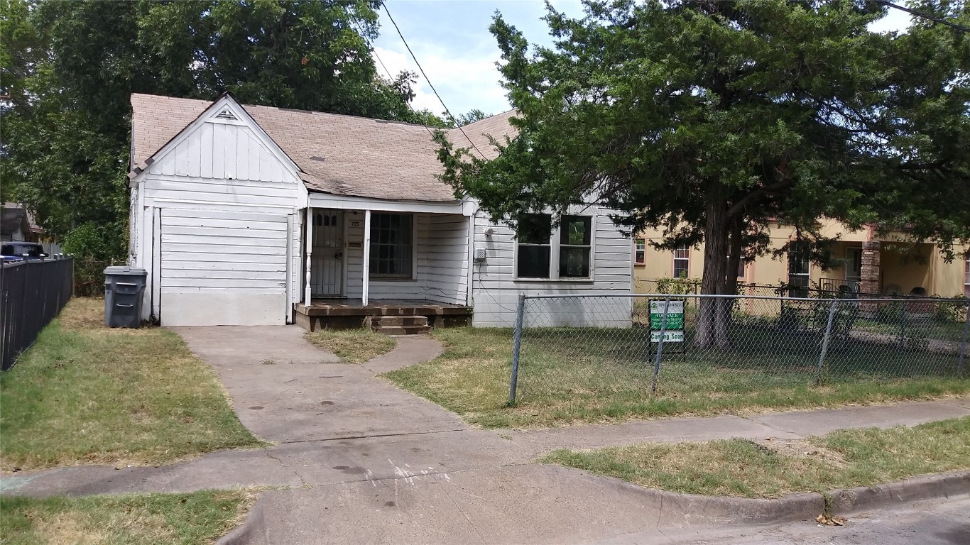 715 Dover Street Dallas TX 75216