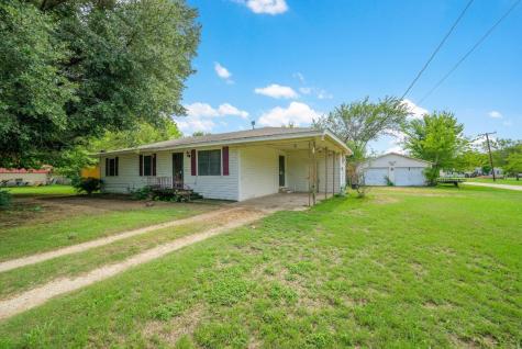 302 S Runnels Avenue Streetman TX 75859