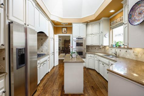 11904 Forest Lakes Lane Dallas TX 75230
