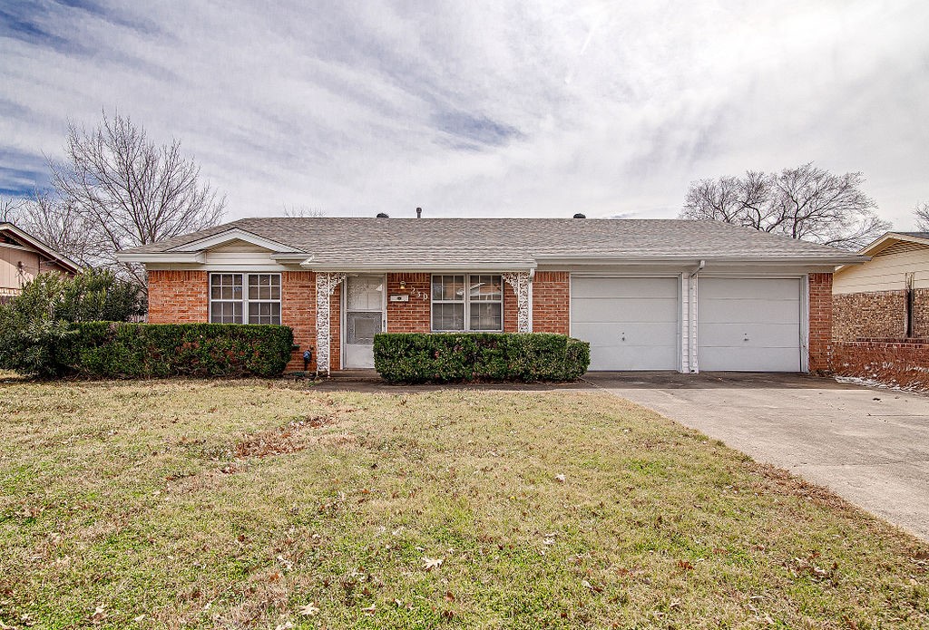 230 NE Craig Street Burleson TX 76028