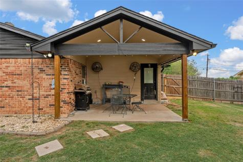303 E Karels Drive Robinson TX 76706
