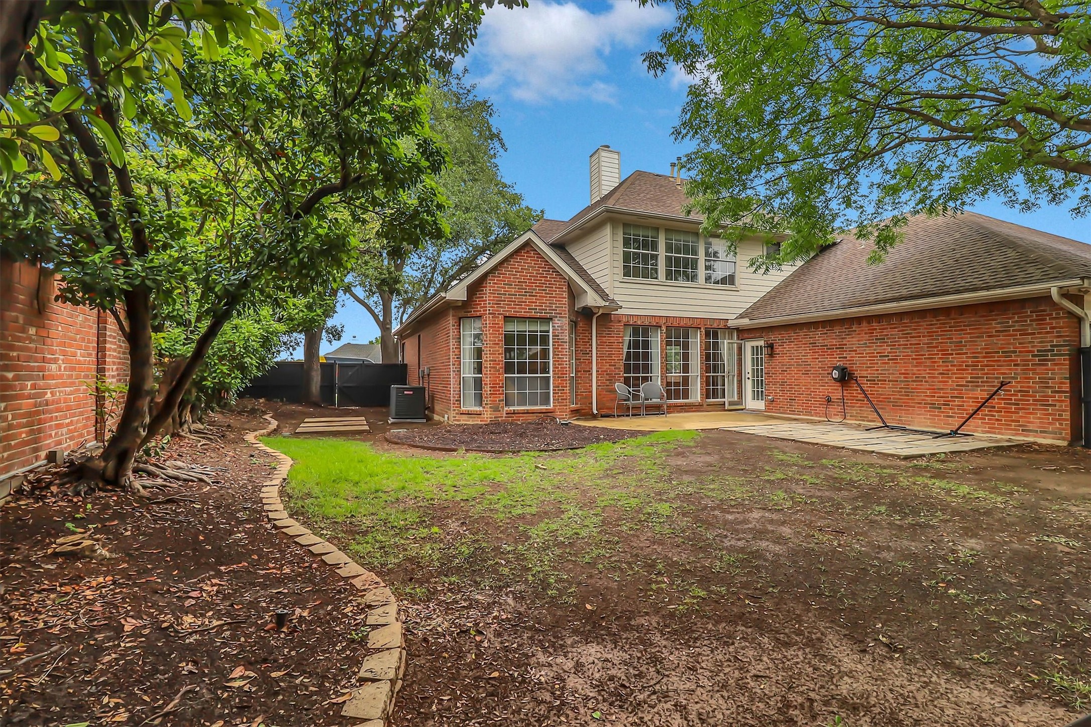 1900 Golden Trail Carrollton TX 75010