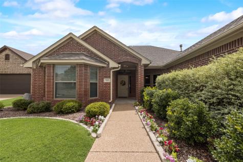 7513 Bunker Court Benbrook TX 76126