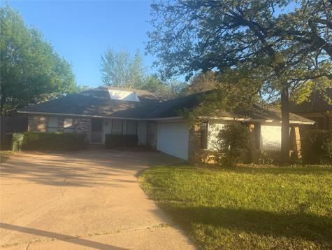 5604 Trail Crest Drive Arlington TX 76017