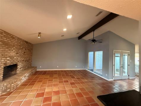 5604 Trail Crest Drive Arlington TX 76017