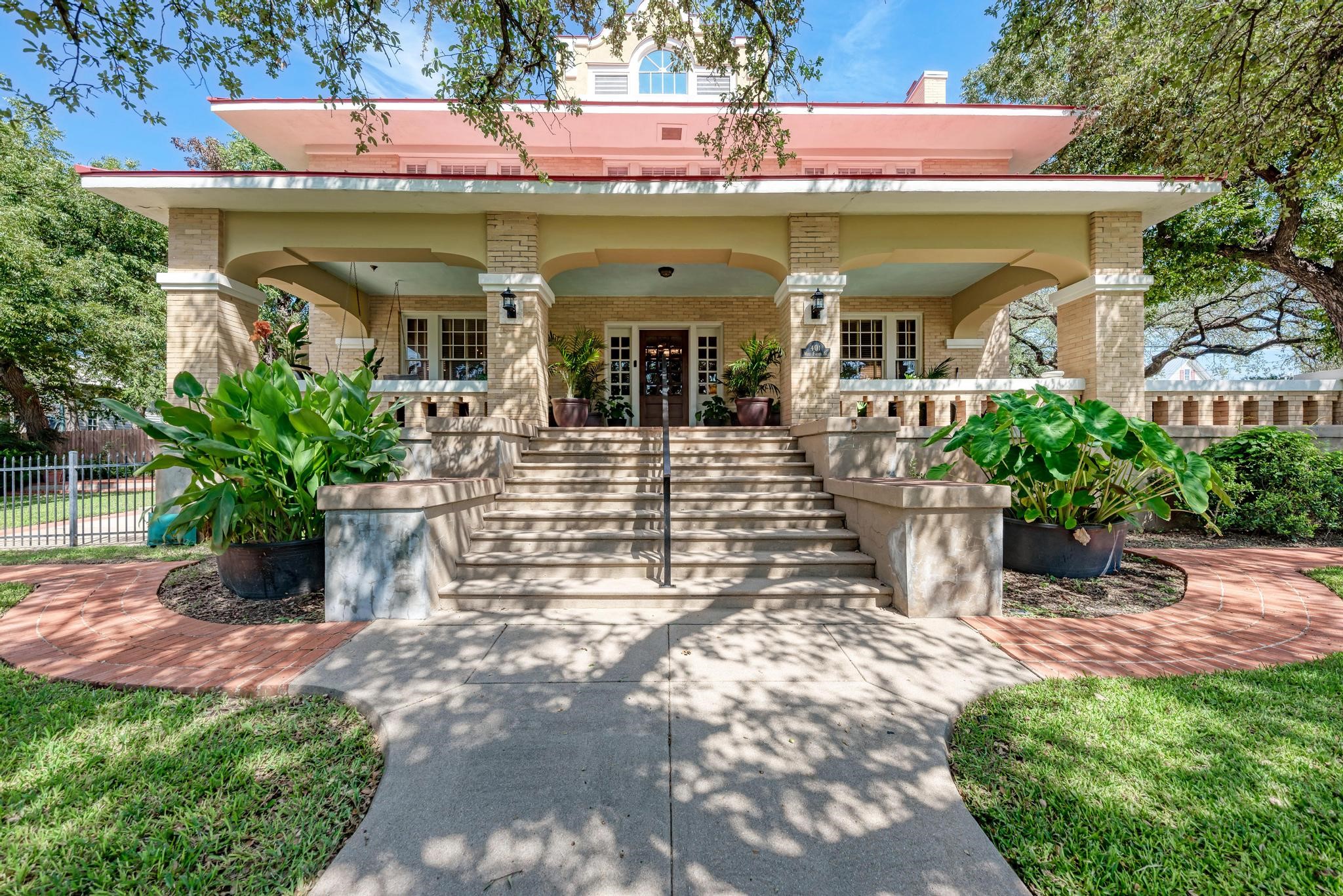 401 W 4th Street Lampasas TX 76550