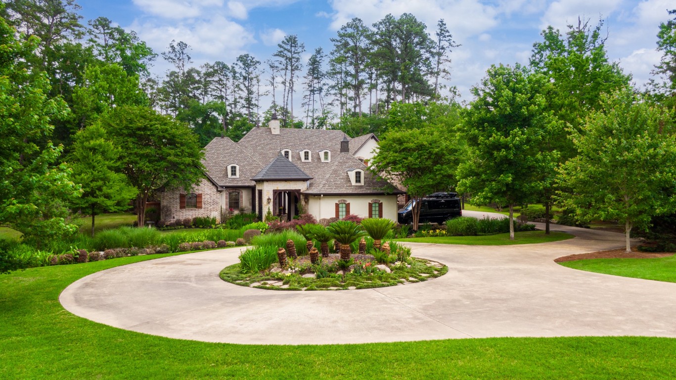 19 Thorntree Longview TX 75601