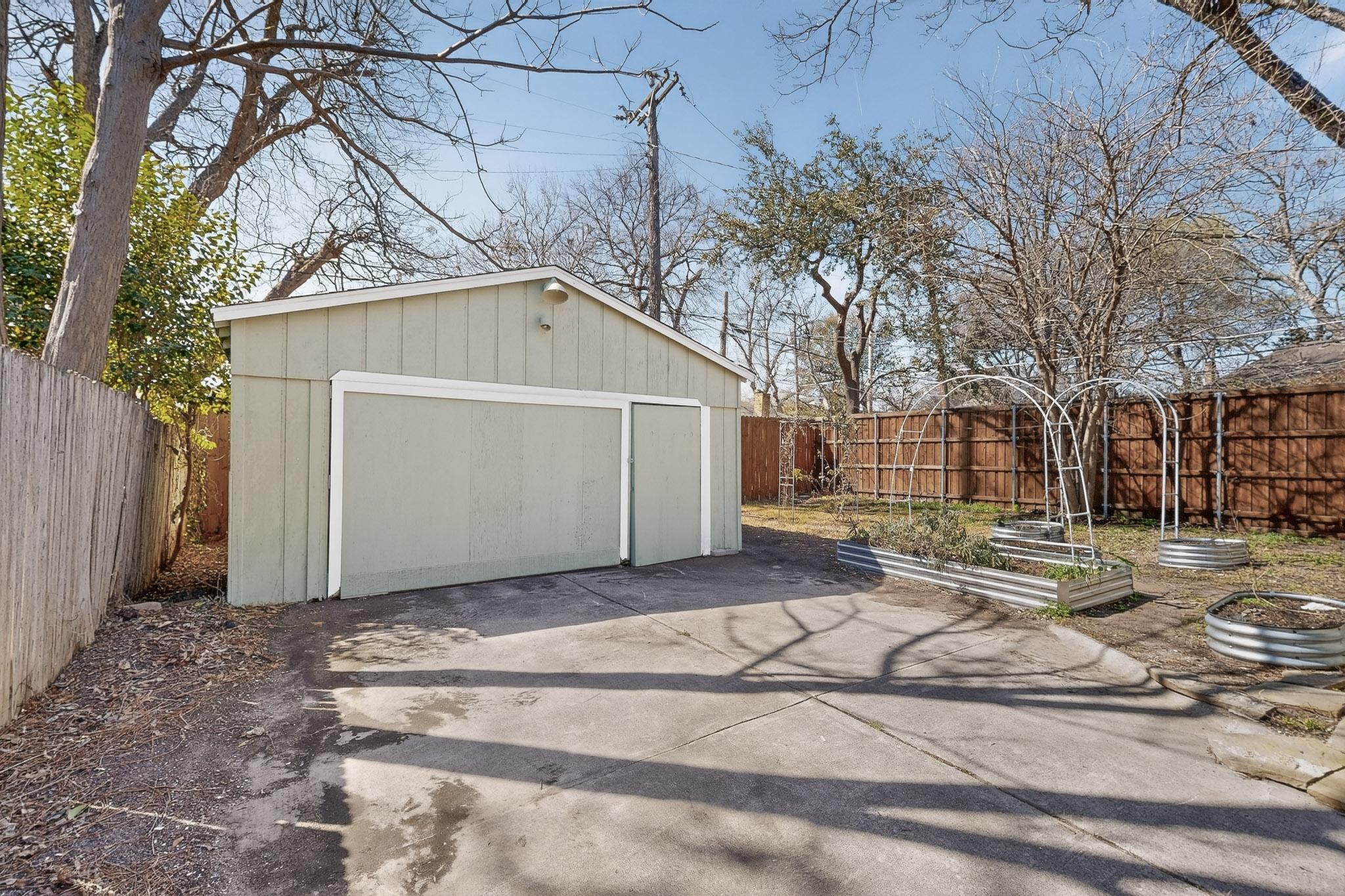 719 Dumont Street Dallas TX 75214