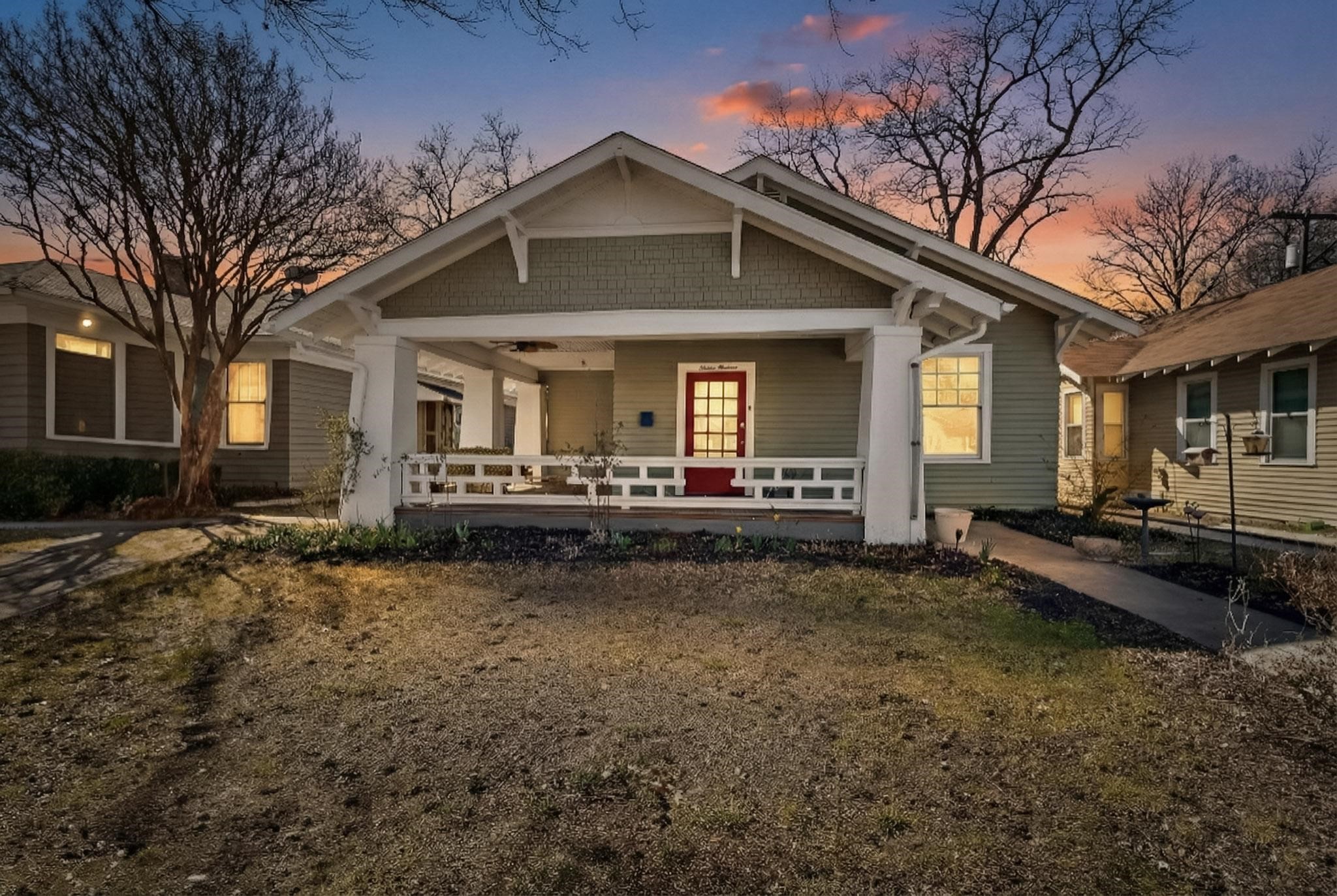 719 Dumont Street Dallas TX 75214