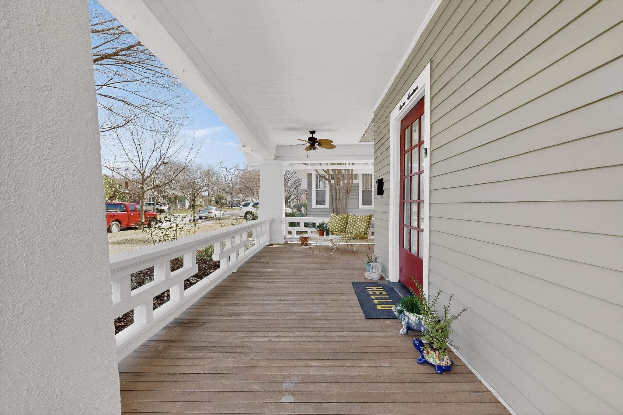 719 Dumont Street Dallas TX 75214